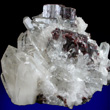 Twinned Brookite in Quartz